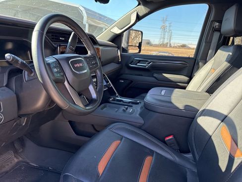 Used 2024 GMC Sierra 2500 AT4 w/ AT4 Premium Plus Package image 4