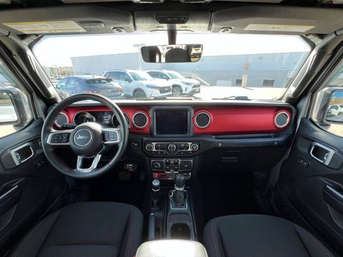 Used 2019 Jeep Wrangler Unlimited Rubicon image 11