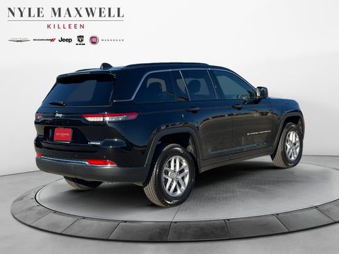 New 2025 Jeep Grand Cherokee Laredo image 16