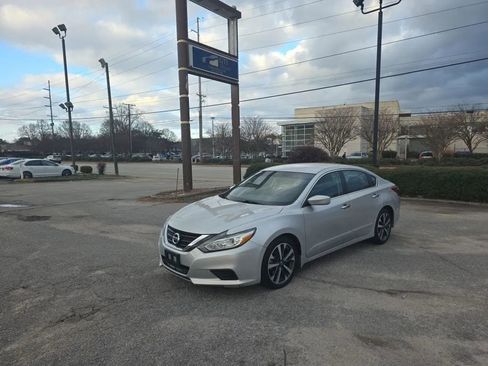Used 2018 Nissan Altima 2.5 S w/ S Convenience Package FWD image 1