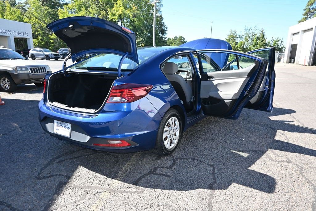 Used 2020 Hyundai Elantra SE FWD image 9