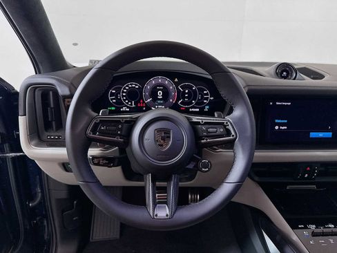 New 2025 Porsche Cayenne Turbo image 12