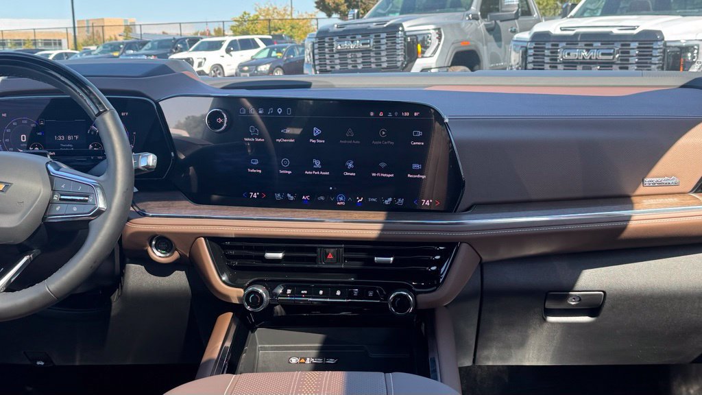 Used 2026 Chevrolet Tahoe High Country AWD/4WD image 18