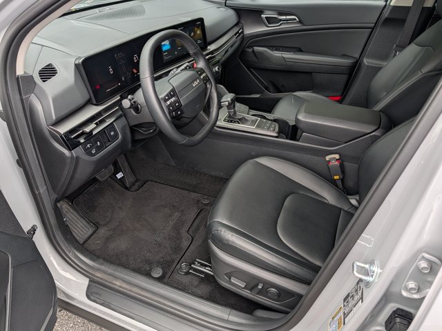 Used 2026 Kia Sportage EX FWD image 9