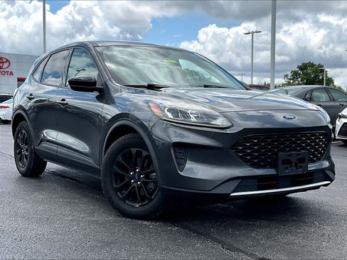 Used 2020 Ford Escape SE Sport FWD image 3