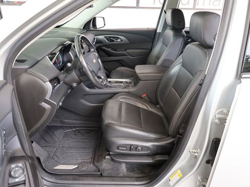Used 2020 Chevrolet Traverse Premier w/ Redline Edition FWD image 13