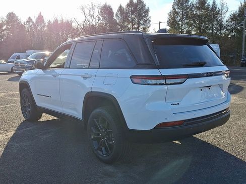 New 2025 Jeep Grand Cherokee Limited image 6
