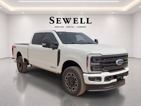 New 2026 Ford F250 Platinum w/ FX4 Off-Road Package AWD/4WD image 2