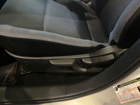 Used 2025 Nissan Versa SV image 22