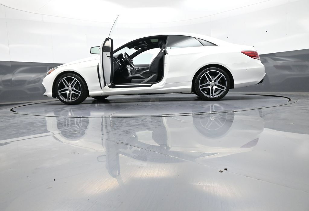 Used 2017 Mercedes-Benz E 400 4MATIC Coupe image 54