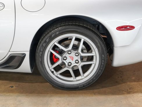 Used 2002 Chevrolet Corvette Z06 w/ Memory Pkg RWD image 52