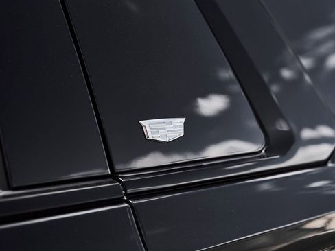 Used 2025 Cadillac Escalade ESV Sport AWD/4WD image 8