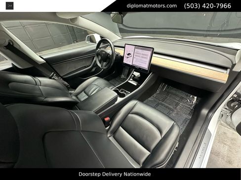 Used 2018 Tesla Model 3 Long Range image 18