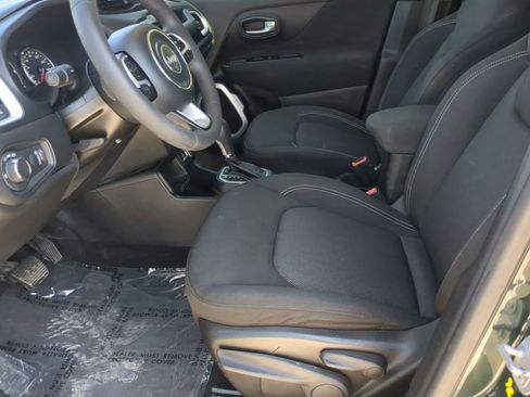 Used 2021 Jeep Renegade Sport image 11