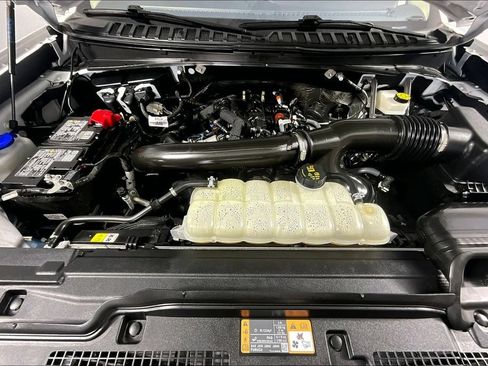 Used 2025 Ford Expedition Active AWD/4WD image 9