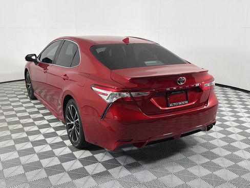 Used 2020 Toyota Camry SE w/ Convenience Package FWD image 7