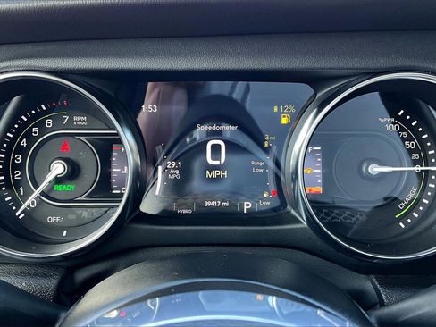 Used 2022 Jeep Wrangler Unlimited Sahara w/ Cold Weather Group image 20