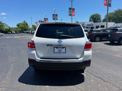 Used 2013 Toyota Highlander Plus FWD image 6