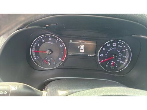 Used 2024 Kia Forte LXS FWD image 17