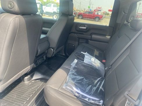 New 2025 GMC Sierra 2500 Pro image 11