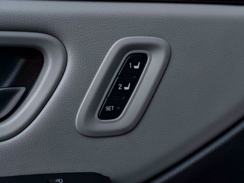 Certified 2024 Honda Pilot Elite image 40