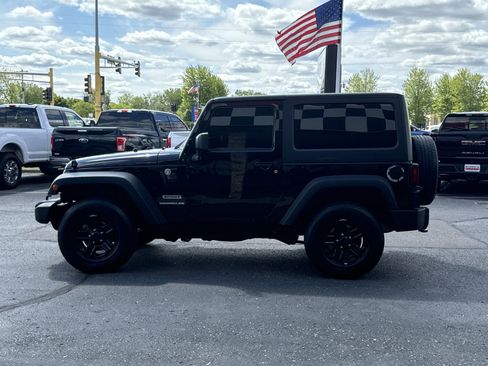 Used 2017 Jeep Wrangler Sport w/ Connectivity Group image 4