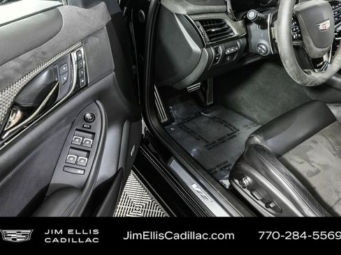 Used 2019 Cadillac CTS V image 9