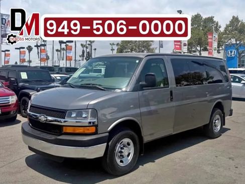 Used 2008 Chevrolet Express 2500 Passenger w/ LT Preferred Equipment Group RWD image 1