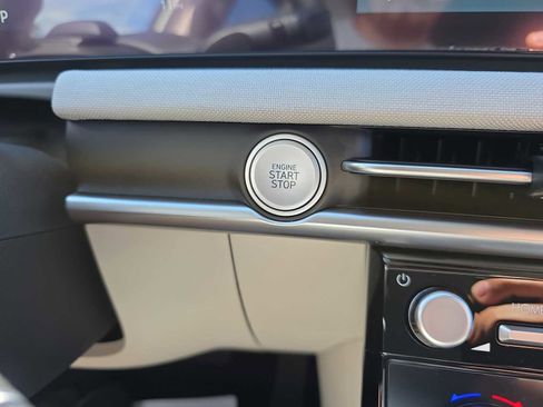 New 2026 Hyundai Tucson Limited image 16