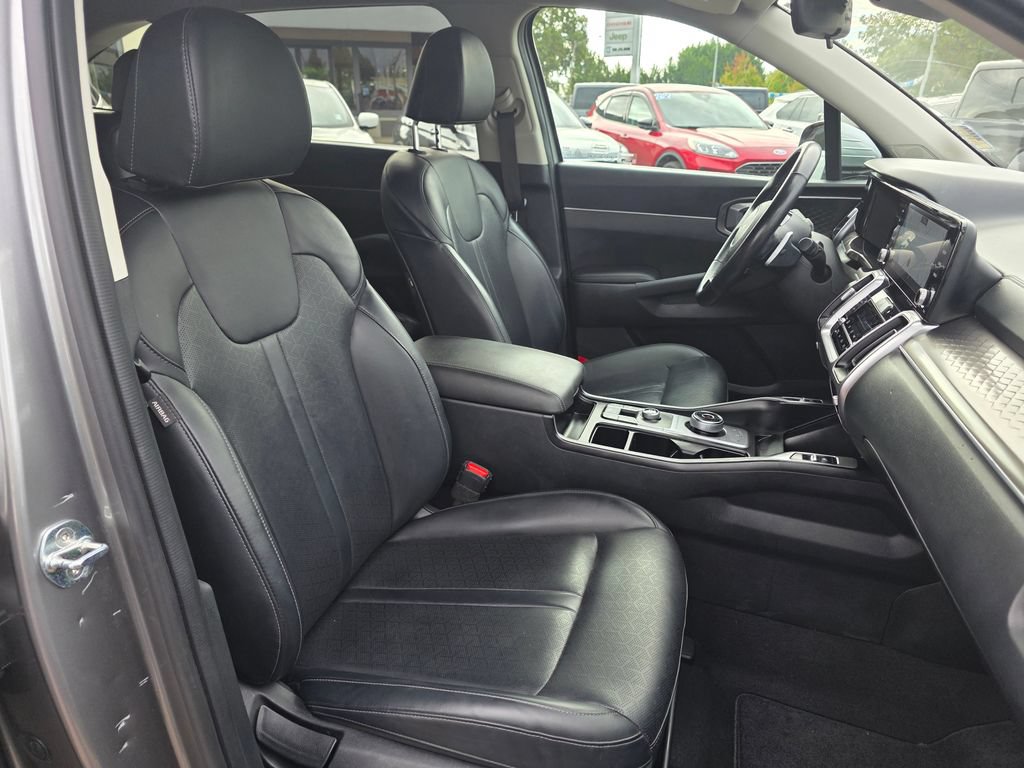 Used 2022 Kia Sorento EX FWD image 26