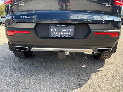 Used 2020 Volvo XC40 T5 Inscription w/ Protection Package image 17