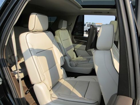 Certified 2021 GMC Yukon Denali w/ Denali Ultimate Package AWD/4WD image 30