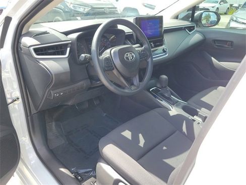 Used 2025 Toyota Corolla LE image 9