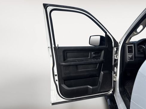 Used 2019 RAM 1500 Express w/ Wheel & Sound Group AWD/4WD image 30