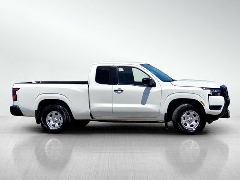 Used 2026 Nissan Frontier S RWD image 3