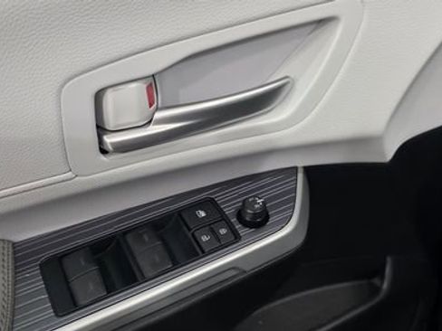 New 2026 Toyota Sienna XLE image 12