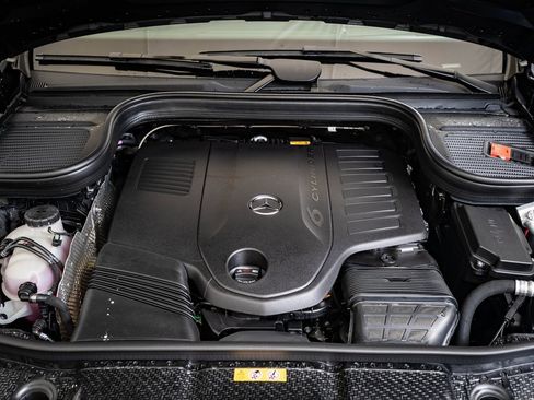 New 2026 Mercedes-Benz GLS 450 4MATIC image 39