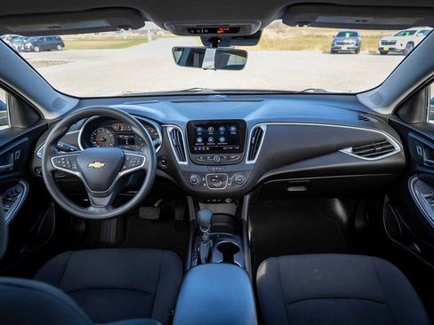 Used 2023 Chevrolet Malibu LS image 21