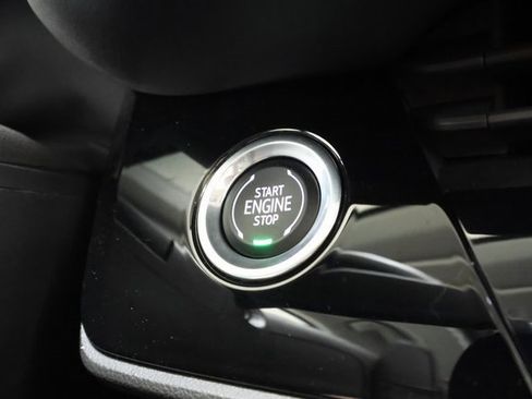 Used 2024 Buick Envision Avenir image 19