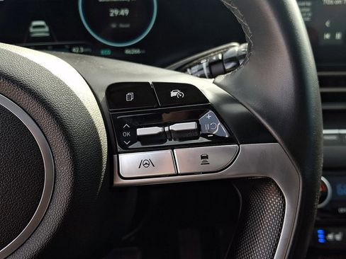 Used 2024 Hyundai Elantra Limited image 23