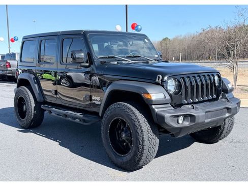 Used 2019 Jeep Wrangler Unlimited Sport S image 2