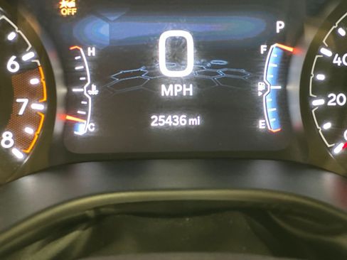 Used 2025 Jeep Compass Limited image 40