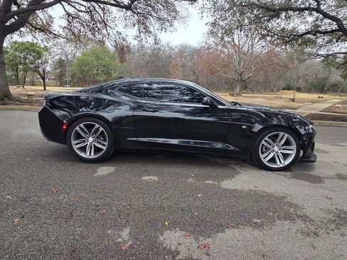 Used 2018 Chevrolet Camaro LT w/ RS Package image 7