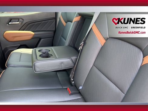 Used 2026 GMC Canyon AT4 w/ Technology Plus Package AWD/4WD image 37