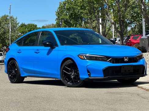 Used 2025 Honda Civic Sport image 2