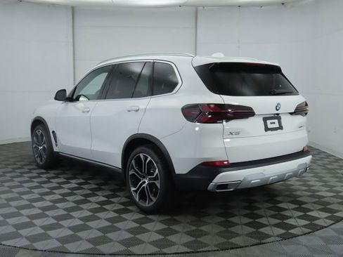 New 2026 BMW X5 xDrive40i w/ Premium Package image 7