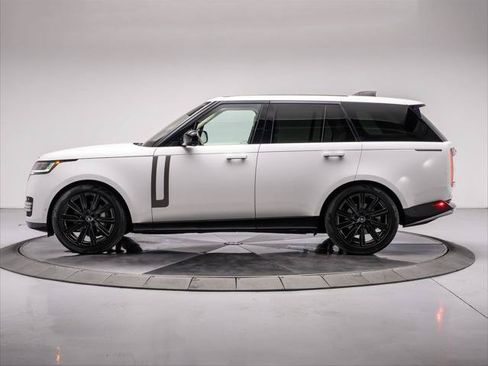 Used 2023 Land Rover Range Rover SE AWD/4WD image 2