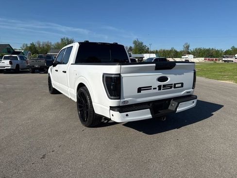 Used 2021 Ford F150 Lariat w/ Equipment Group 502A High AWD/4WD image 3