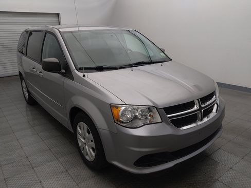Used 2017 Dodge Grand Caravan SE w/ Power Window Group FWD image 13