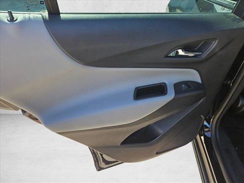 Used 2023 Chevrolet Equinox LS image 12